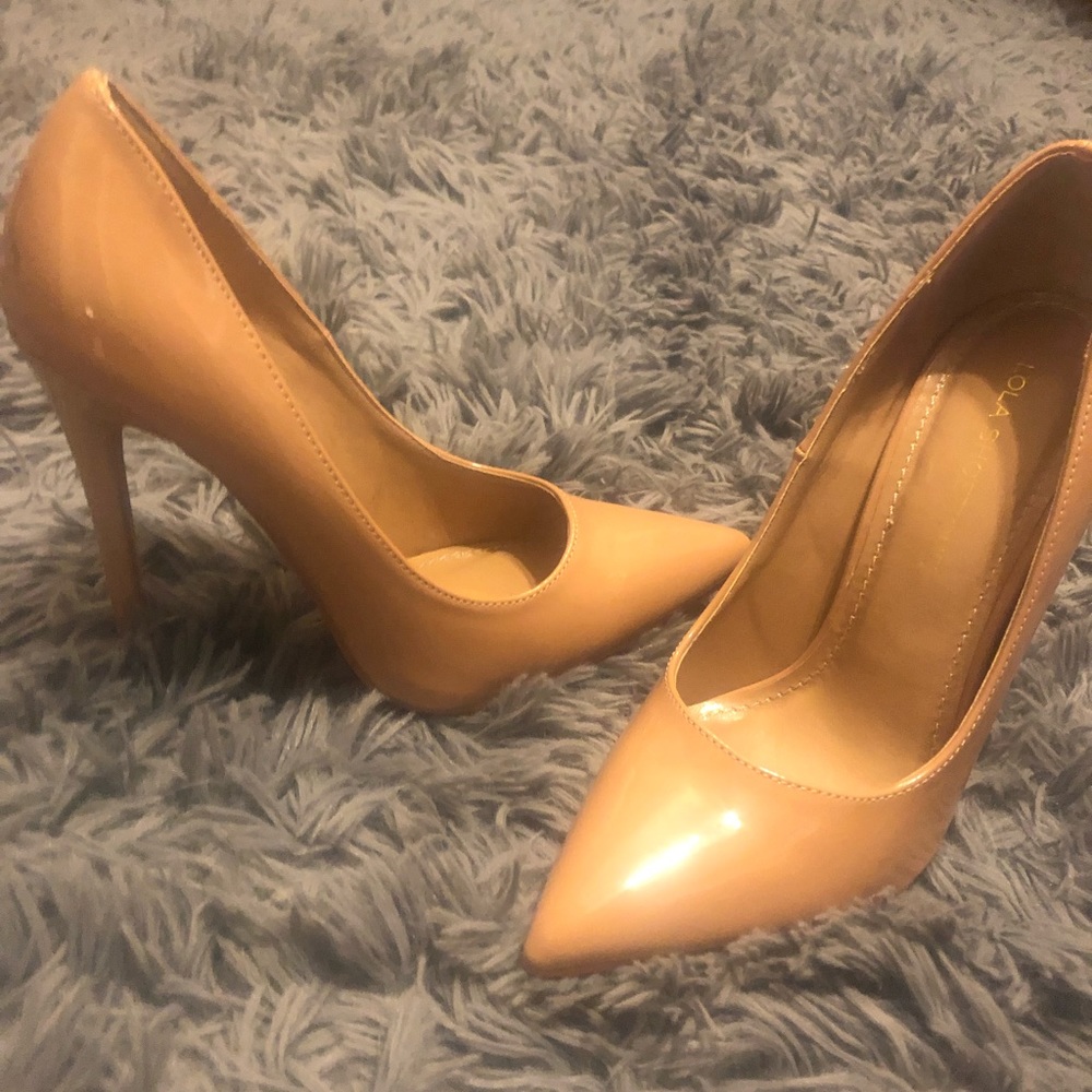Pumps - Picture 3 of 6
